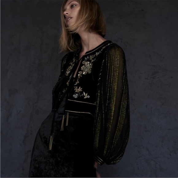 ZARA NWOT Black Velvet & Metallic Gold Floral Embroidered Beaded Cropped Jacket - Picture 4 of 17
